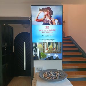Reteaua-Digitala-Indoor-DOOH-13-GLAM-BEAUTY-STUDIO-centru-privat-de-beauty-de-lux-3